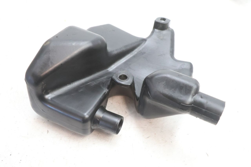 photo de RESERVOIR HUILE PIAGGIO FLY 2T 50 (2004 - 2017) - Gros plan technique