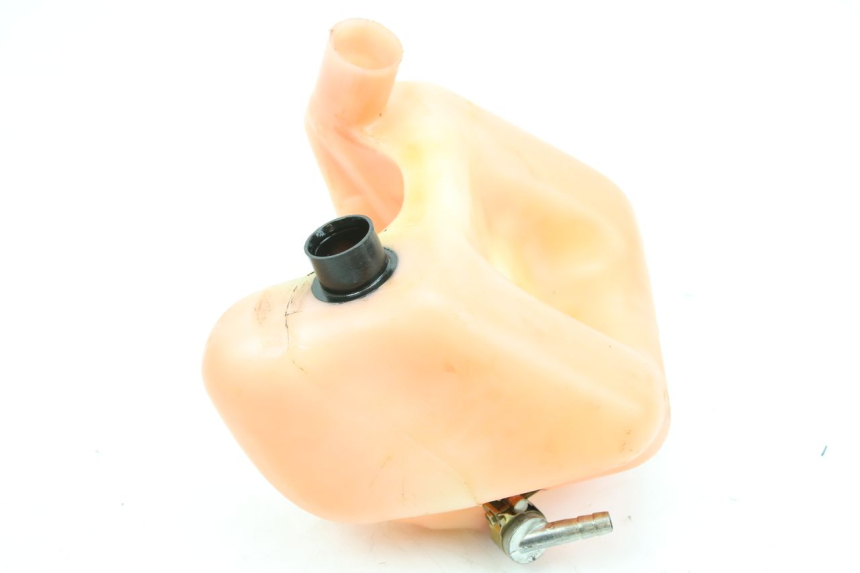 photo de RESERVOIR HUILE PIAGGIO HEXAGON 2T 125 (1994 - 1998) - Autre angle de vue