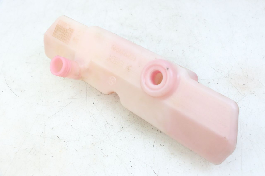 photo de RESERVOIR HUILE PEUGEOT JET FORCE CARBU 50 (2003 - 2016) - Gros plan technique