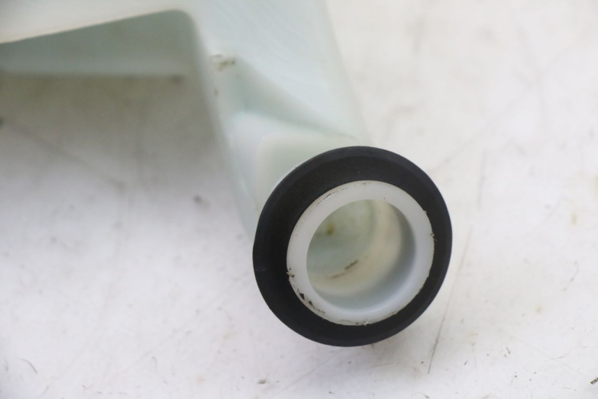 photo de RESERVOIR HUILE YAMAHA JOG R 50 (2004 - 2014) - Autre angle de vue