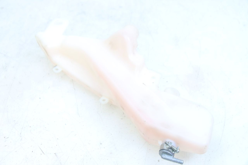 photo de RÉSERVOIR HUILE PIAGGIO NEW TYPHOON 50 (2018 - 2021) - Autre angle de vue