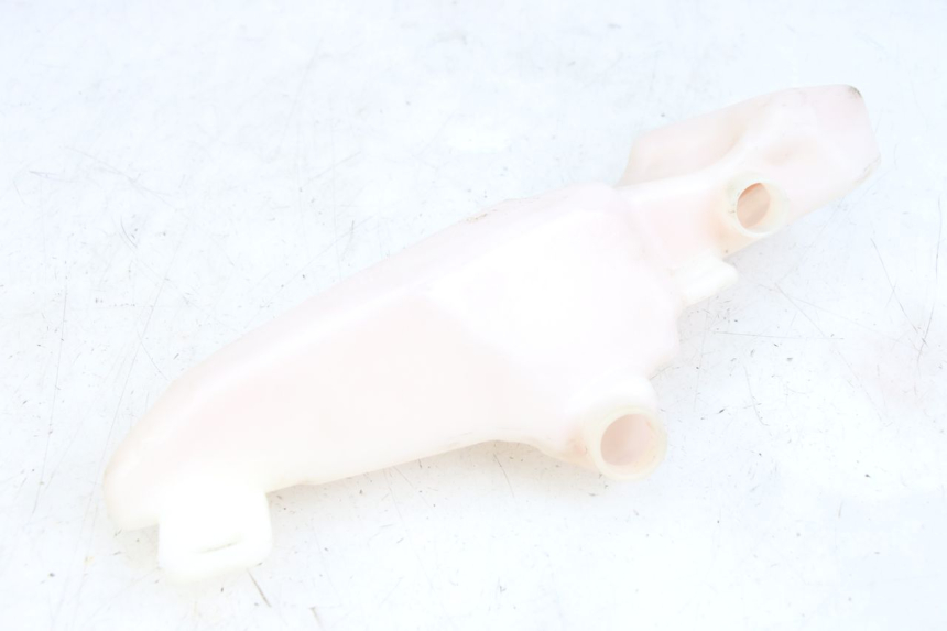 photo de RÉSERVOIR HUILE PIAGGIO NEW TYPHOON 50 (2018 - 2021) - Gros plan technique