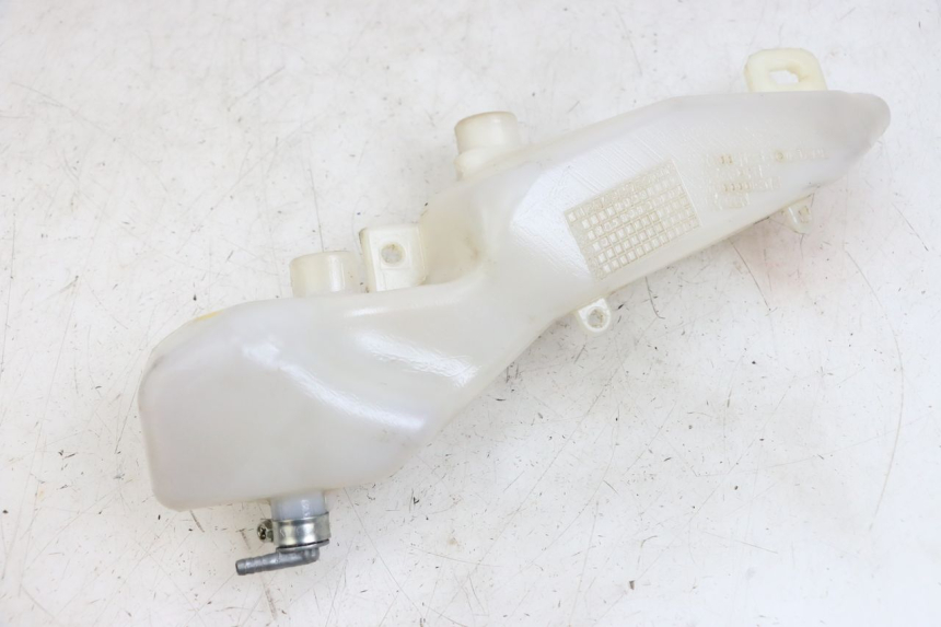 photo de RÉSERVOIR HUILE PIAGGIO NEW TYPHOON 50 (2018 - 2021) - Autre angle de vue