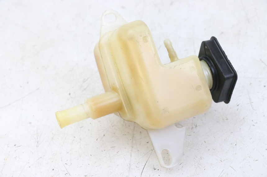 photo de RESERVOIR HUILE PEUGEOT ELYSTAR 125 (2002 - 2007) - Zoom état d’usage