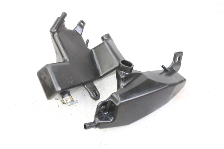 photo de RÉSERVOIR HUILE PIAGGIO NEW TYPHOON 50 (2010 - 2017) - Vue principale