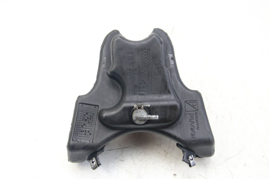 photo de RÉSERVOIR HUILE GILERA RUNNER SP 50 (2009 - 2017) - Zoom état d’usage