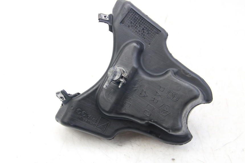 photo de RÉSERVOIR HUILE GILERA RUNNER SP 50 (2009 - 2017) - Gros plan technique