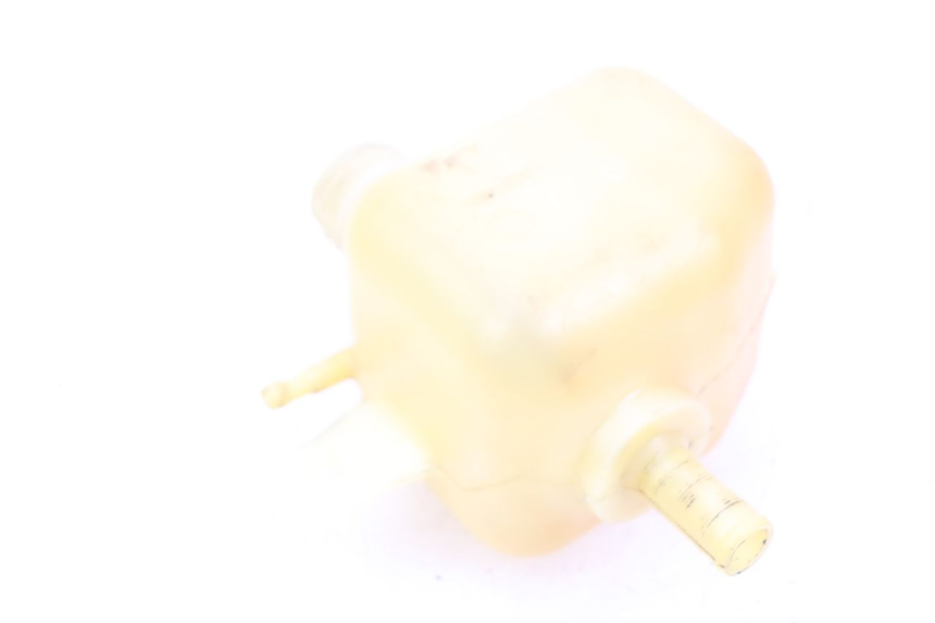 photo de RESERVOIR HUILE PEUGEOT SATELIS 125 (2010 - 2012) - Autre angle de vue