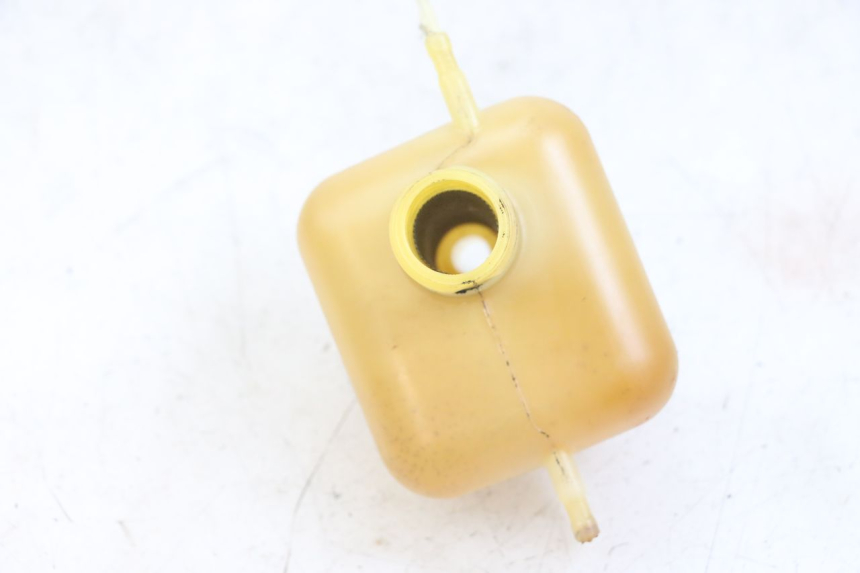 photo de RÉSERVOIR HUILE PEUGEOT SATELIS 125 (2006 - 2009) - Zoom état d’usage