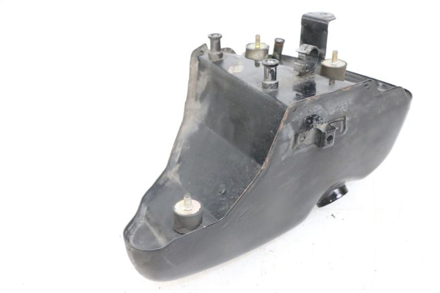 photo de RESERVOIR HUILE HARLEY DAVIDSON SPORTSTER XL CUSTOM 1200 (2003 - 2004) - Détail de la pièce