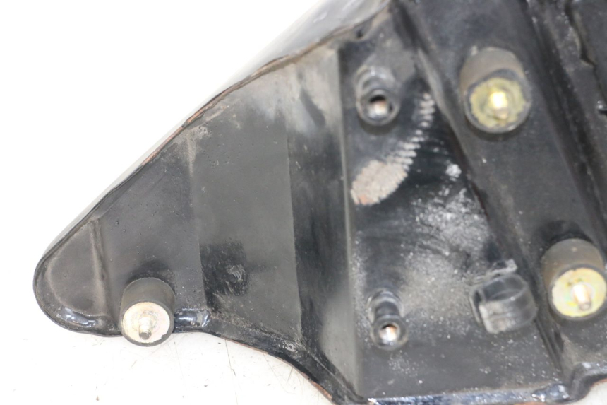 photo de RESERVOIR HUILE HARLEY DAVIDSON SPORTSTER XL CUSTOM 1200 (2003 - 2004) - Autre angle de vue