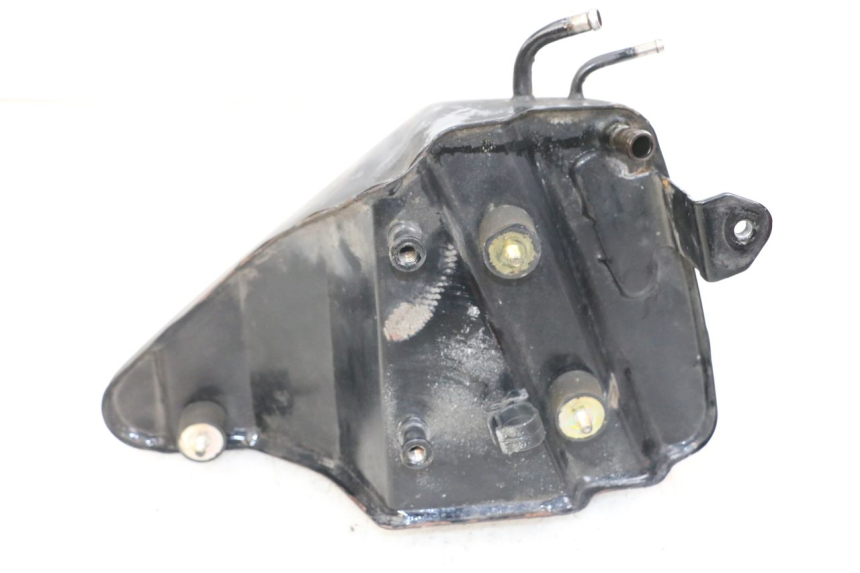 photo de RESERVOIR HUILE HARLEY DAVIDSON SPORTSTER XL CUSTOM 1200 (2003 - 2004) - Gros plan technique