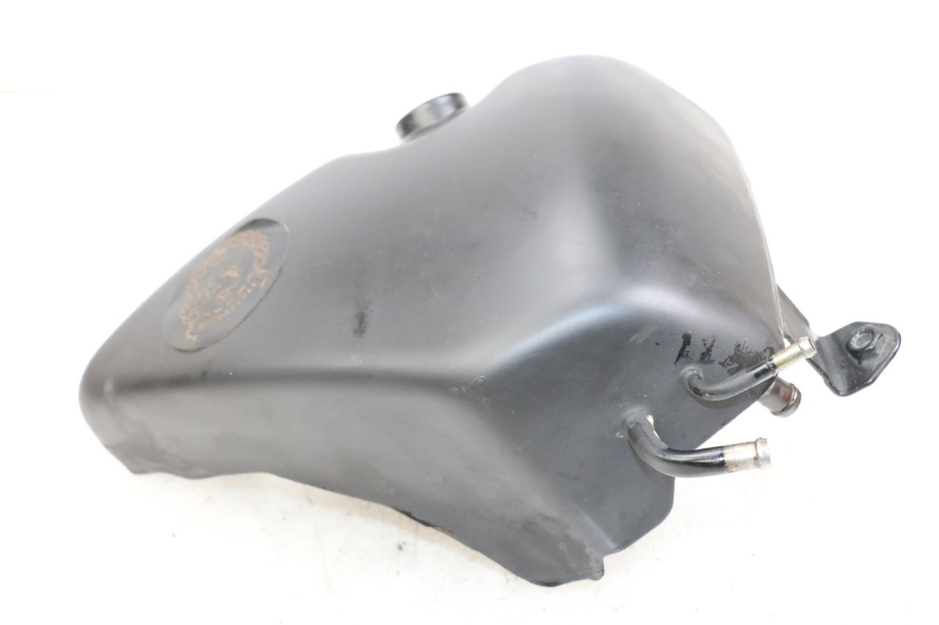 photo de RESERVOIR HUILE HARLEY DAVIDSON SPORTSTER XL CUSTOM 1200 (2003 - 2004) - Vue d’ensemble