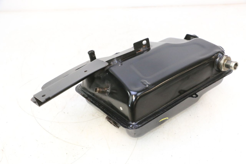 photo de RESERVOIR HUILE CAN-AM SPYDER RS 1000 (2008 - 2012) - Vue d’ensemble