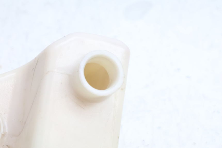 photo de RESERVOIR HUILE KYMCO SUPER 8 2T 50 (2007 - 2013) - Zoom état d’usage