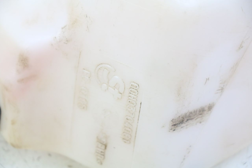 photo de RÉSERVOIR HUILE APRILIA SX 50 (2011 - 2017) - Zoom état d’usage