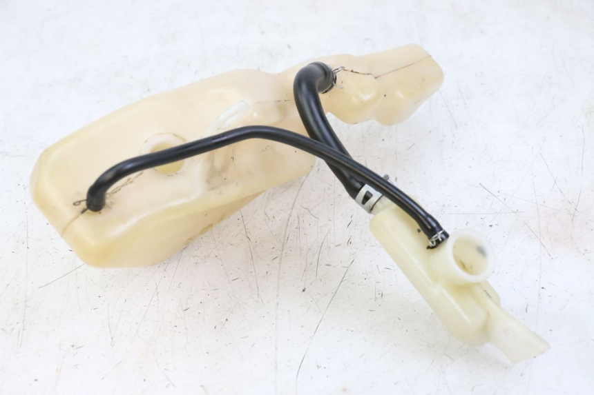 photo de RESERVOIR HUILE YAMAHA TDR DELTABOX 125 (1997 - 2003) - Autre angle de vue