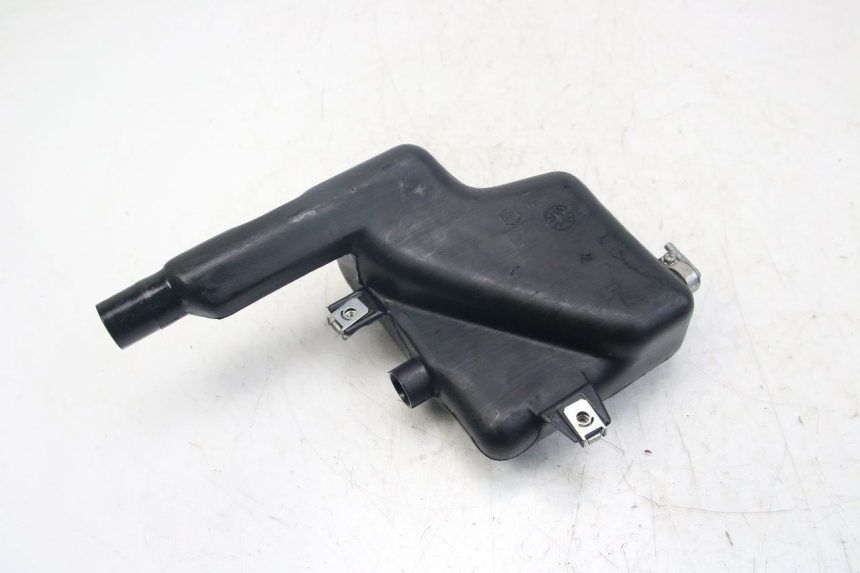 photo de RÉSERVOIR HUILE PIAGGIO VESPA S 2T 50 (2007 - 2014) - Zoom état d’usage