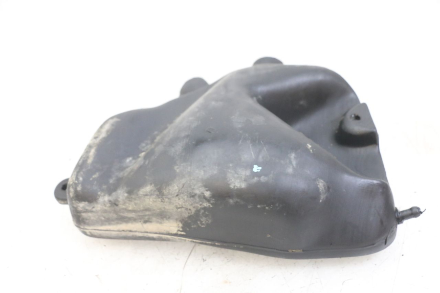 photo de RESERVOIR HUILE PEUGEOT XP6 50 (1997 - 2003) - Autre angle de vue