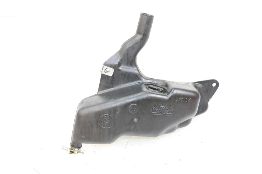 photo de RESERVOIR HUILE PIAGGIO ZIP RST 50 (1996 - 1998) - Vue principale