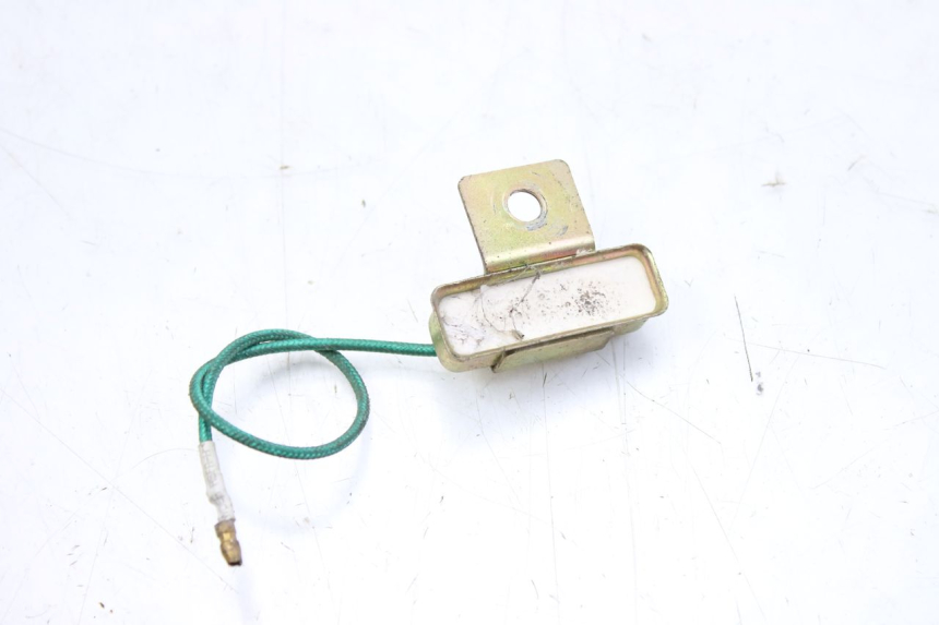 photo de RÉSISTANCE PEUGEOT TWEET 125 (2010 - 2017) - Autre angle de vue