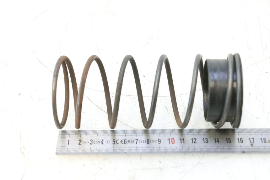 photo de RESSORT POUSSEE APRILIA ATLANTIC S 125 (2010 - 2013) - Zoom état d’usage