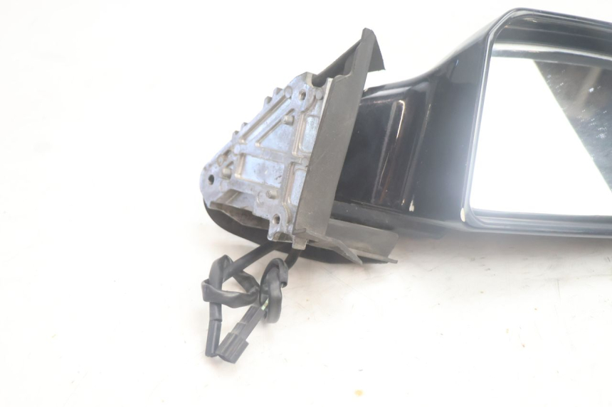 photo de RETROVISEUR DROIT SUZUKI BURGMAN EXECUTIVE ABS 650 (2006 - 2012) - Détail de la pièce