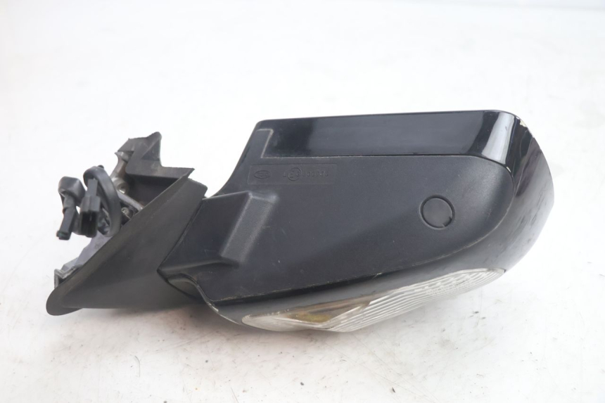 photo de RETROVISEUR DROIT SUZUKI BURGMAN EXECUTIVE ABS 650 (2006 - 2012) - Zoom composants
