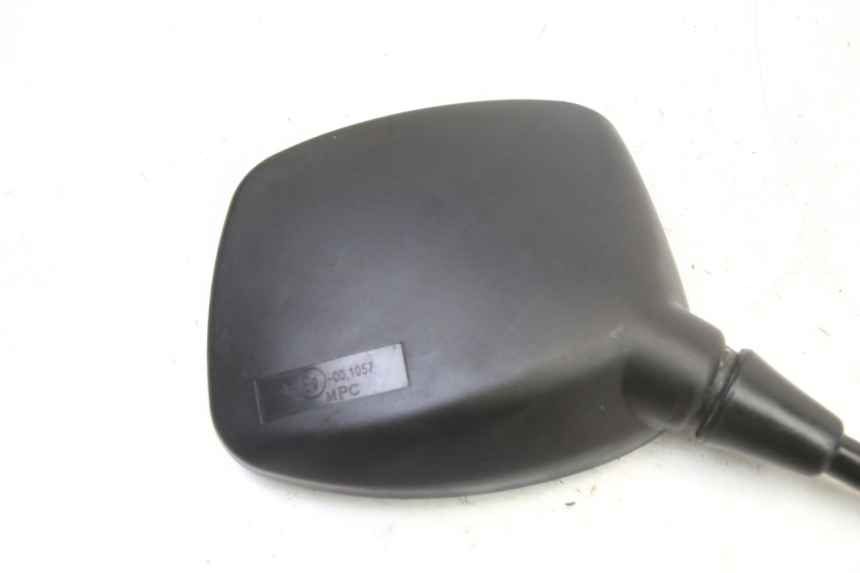 photo de RETROVISEUR DROIT YAMAHA FJ 36Y 1100 (1984 - 1985) - Points de fixation