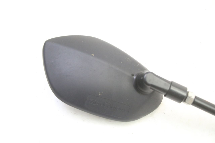 photo de RETROVISEUR DROIT SUZUKI GSR 750 (2011 - 2017) - Points de fixation