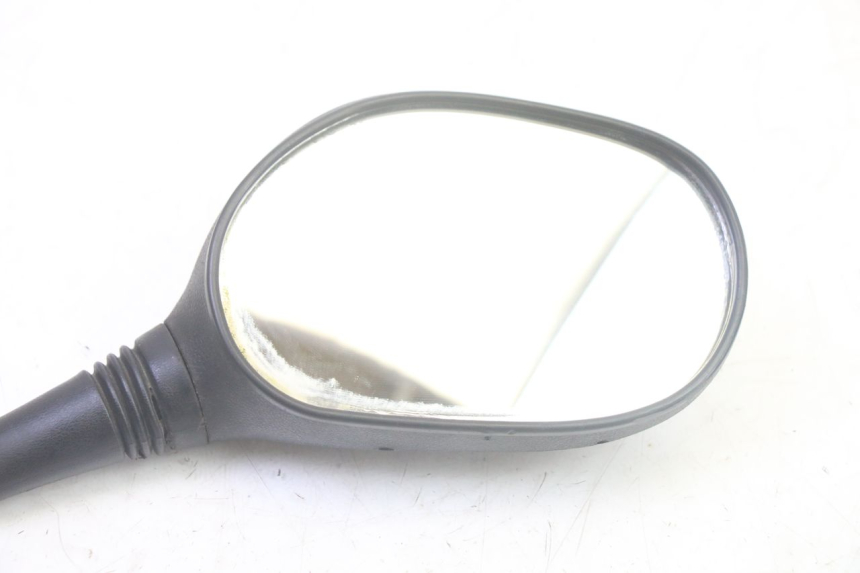 photo de RETROVISEUR DROIT PIAGGIO MP3 125 (2006 - 2014) - Zoom état d’usage