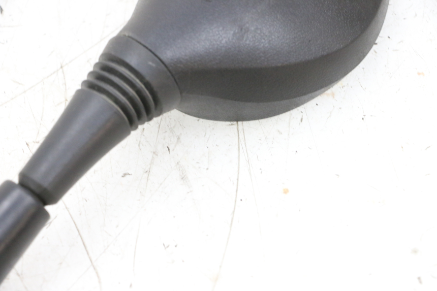 photo de RETROVISEUR DROIT SYM ORBIT 2 4T 50 (2008 - 2017) - État de surface