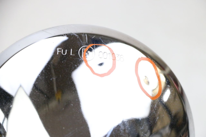 photo de RETROVISEUR DROIT PIAGGIO VESPA GTS SUPER IE 125 (2009 - 2016) - Points de fixation