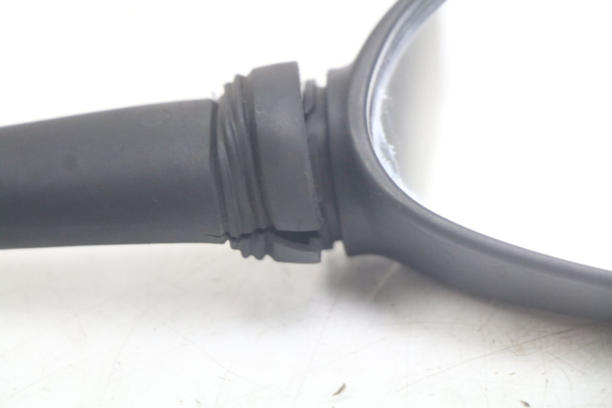 photo de RETROVISEUR DROIT YAMAHA X-CITY XCITY 125 (2007 - 2013) - Points de fixation