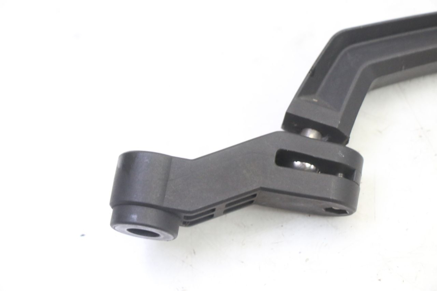 photo de RETROVISEUR DROIT YAMAHA XJ6 ABS 600 (2008 - 2016) - Détail de la pièce