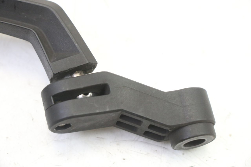 photo de RETROVISEUR DROIT YAMAHA XJ6 ABS 600 (2008 - 2016) - Marquages et références