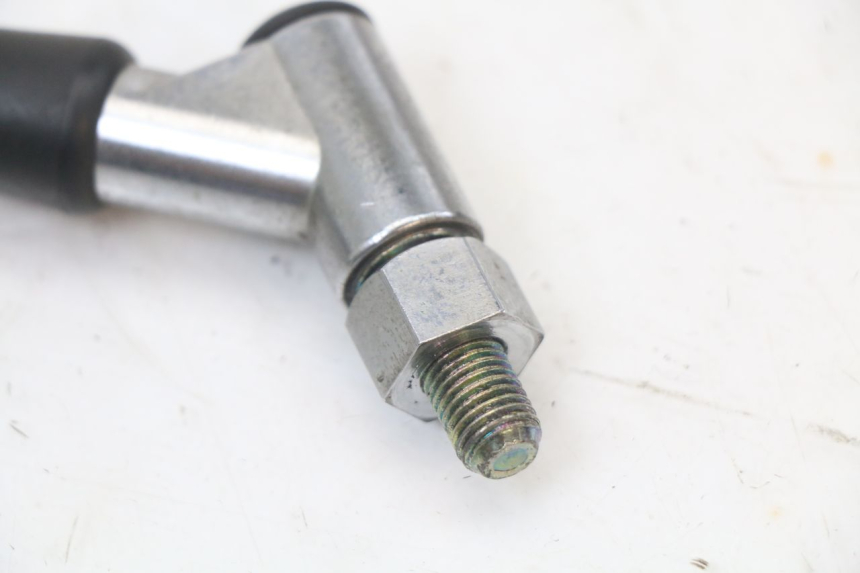 photo de RETROVISEUR GAUCHE SUZUKI GZ MARAUDER 125 (1998 - 2004) - Autre angle de vue