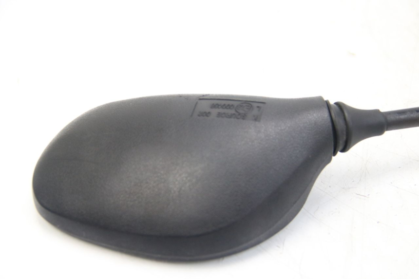 photo de RETROVISEUR GAUCHE YAMAHA HW XENTER 125 (2011 - 2017) - Gros plan technique