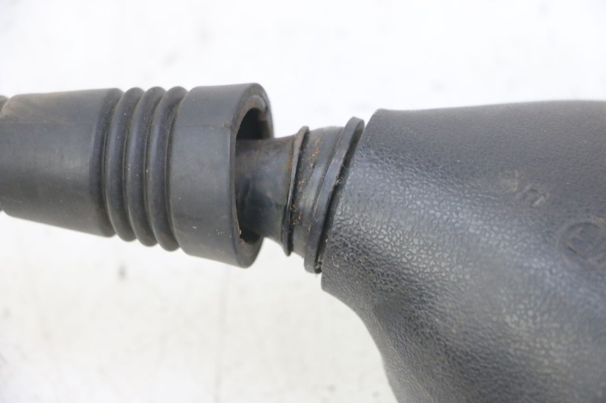 photo de RETROVISEUR GAUCHE PIAGGIO MP3 LT 400 (2007 - 2012) - Points de fixation