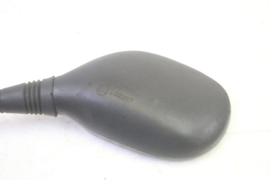 photo de RETROVISEUR GAUCHE PIAGGIO MP3 RL 250 (2006 - 2010) - Points de fixation