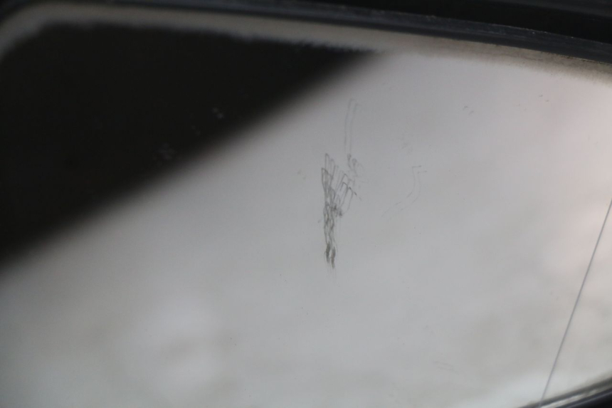 photo de RéTROVISEUR GAUCHE PEUGEOT SATELIS 125 (2010 - 2012) - Gros plan technique