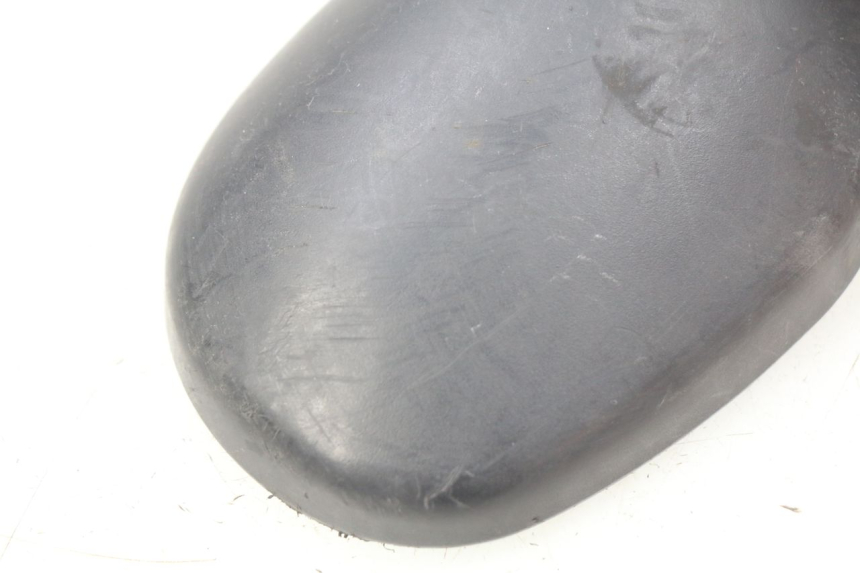 photo de RETROVISEUR GAUCHE SUZUKI SIXTEEN 125 (2008 - 2010) - Gros plan technique