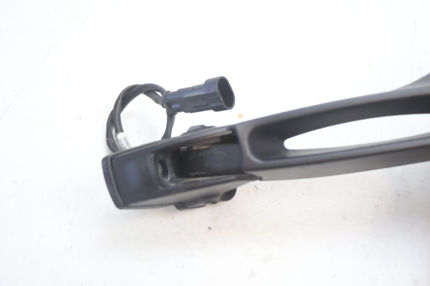 photo de RETROVISEUR GAUCHE CAN-AM SPYDER RS 1000 (2008 - 2012) - Points de fixation