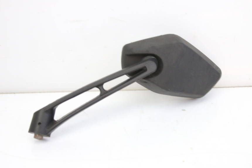 photo de RETROVISEUR GAUCHE APRILIA SR R 2T LC 50 (2018 - 2021) - Gros plan technique