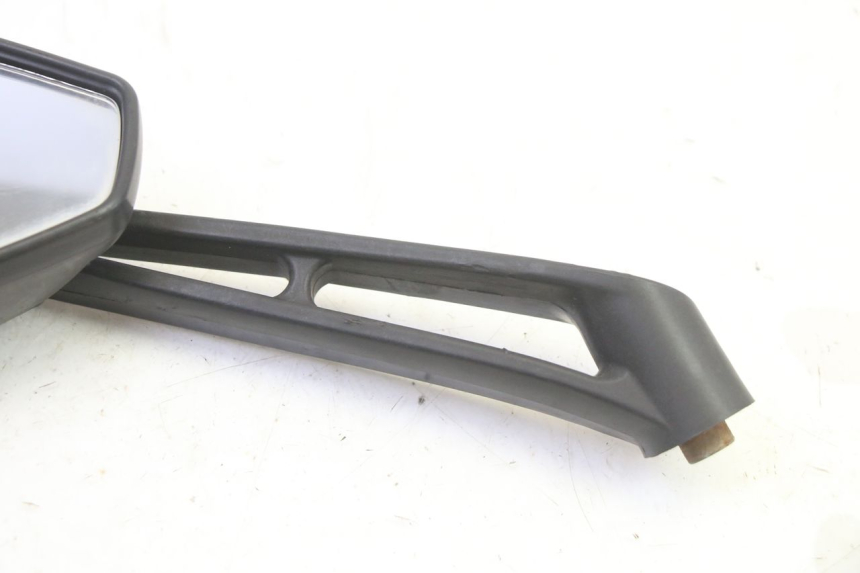 photo de RETROVISEUR GAUCHE APRILIA SR R 2T LC 50 (2018 - 2021) - Zoom état d’usage