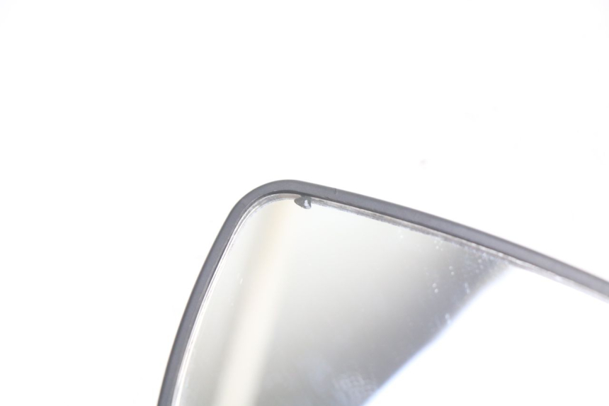 photo de RETROVISEUR GAUCHE PEUGEOT TWEET 125 (2018 - 2021) - Zoom état d’usage