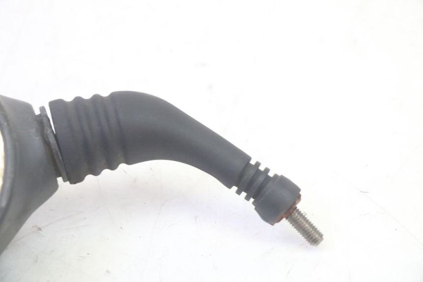 photo de RETROVISEUR GAUCHE YAMAHA YP MAJESTY 125 (2007 - 2010) - Gros plan technique