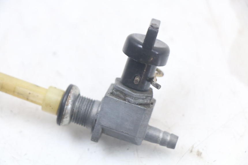 photo de ROBINET RESERVOIR PEUGEOT 103 VOGUE VS2 50 (2004 - 2017) - Zoom état d’usage