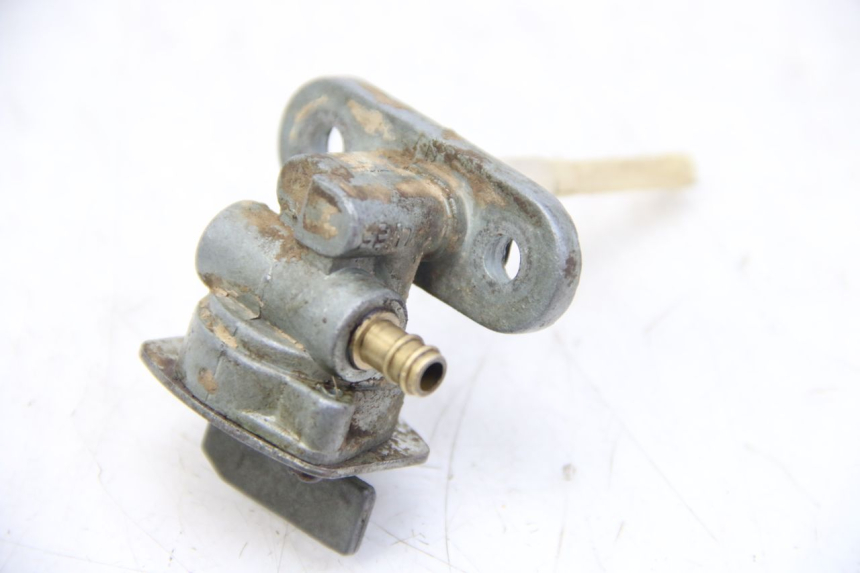 photo de ROBINET RESERVOIR ORION AGB37 CRF1 DIRT BIKE 125 (2013 - 2021) - Zoom état d’usage