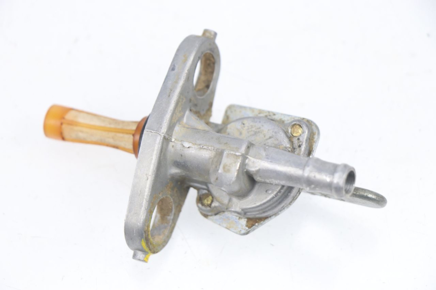 photo de ROBINET RESERVOIR HONDA CR 125 (1995 - 1997) - Autre angle de vue